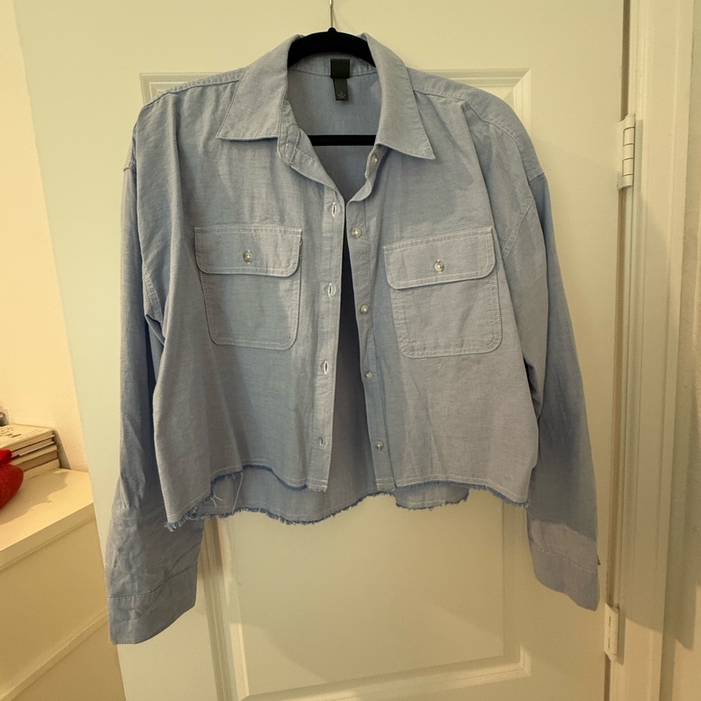 Wild Fable (Target) Blue Chambray Long Sleeve Cropped Collared Blouse- Sz Medium